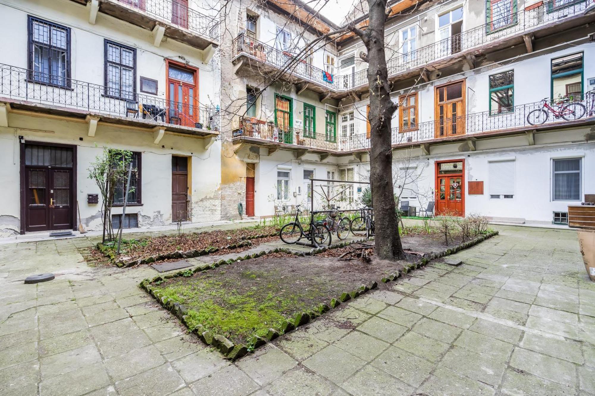 Bpr Stylish Mosaic Home With Terrace Budapest Extérieur photo