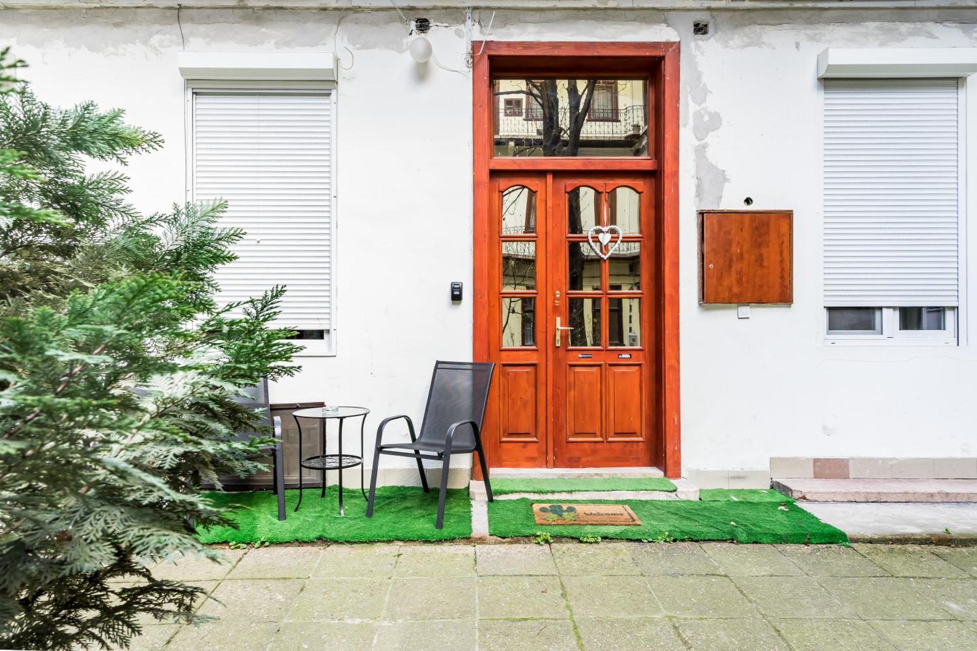 Bpr Stylish Mosaic Home With Terrace Budapest Extérieur photo